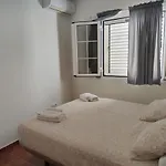 Juan Benitez Apartmán *