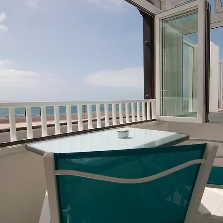 胡安贝尼特斯公寓 公寓 *