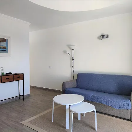 Juan Benitez Apartment *