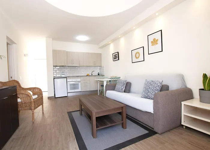 Juan Benítez * Cotillo